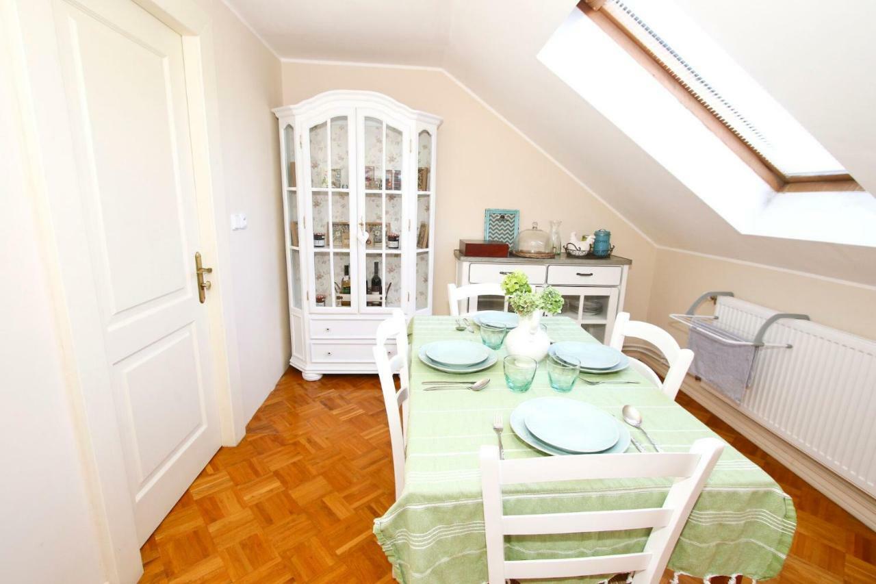 Apartman U Mluvicich Kamenu Stare Krecany Buitenkant foto